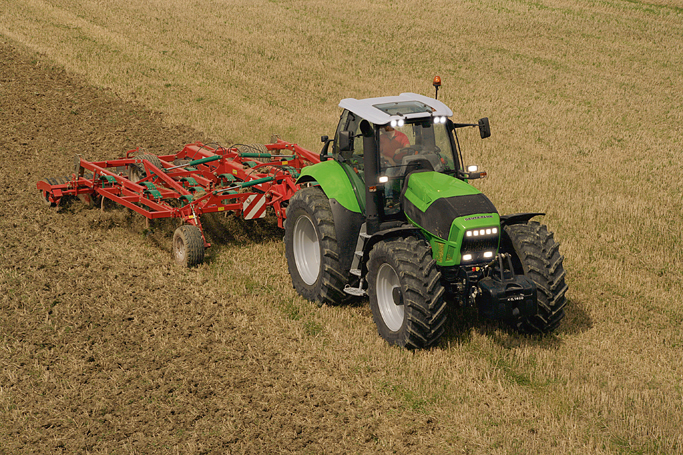 Трактор Agrotron X 720